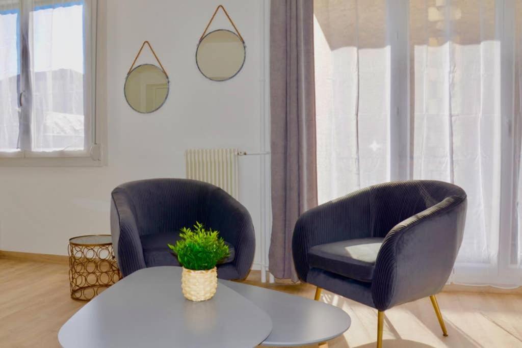 Dolmen Adrien 5 Apartment Tours Bagian luar foto