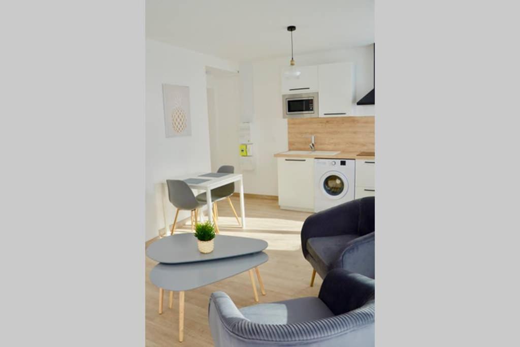 Dolmen Adrien 5 Apartment Tours Bagian luar foto