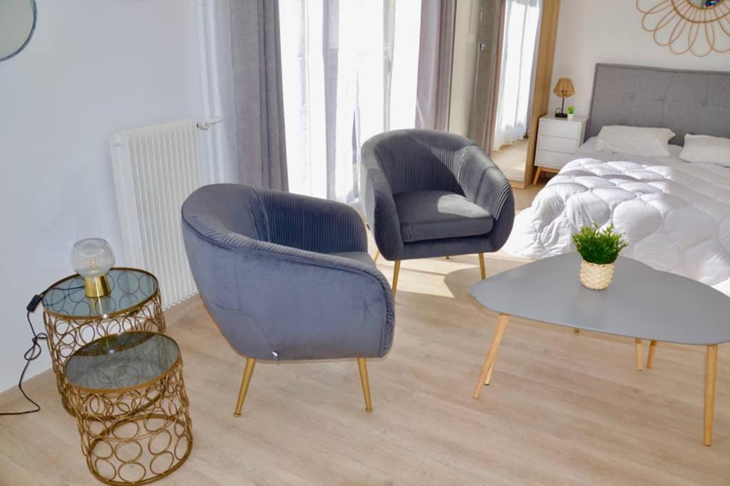 Dolmen Adrien 5 Apartment Tours Bagian luar foto