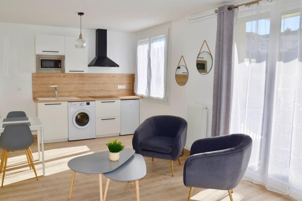 Dolmen Adrien 5 Apartment Tours Bagian luar foto